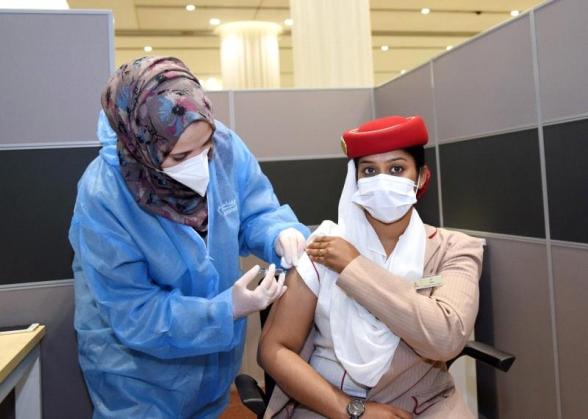 Emirates-vaccinates-employees-1-1