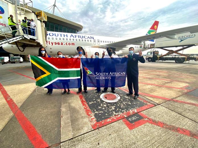 SAA-plane-arrives-2