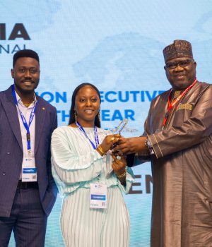 Onyema Wins Aviation Executive of the Year at Abuja Air Show – By Daisy BARRO